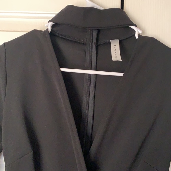 Dress - Picture 2 of 4